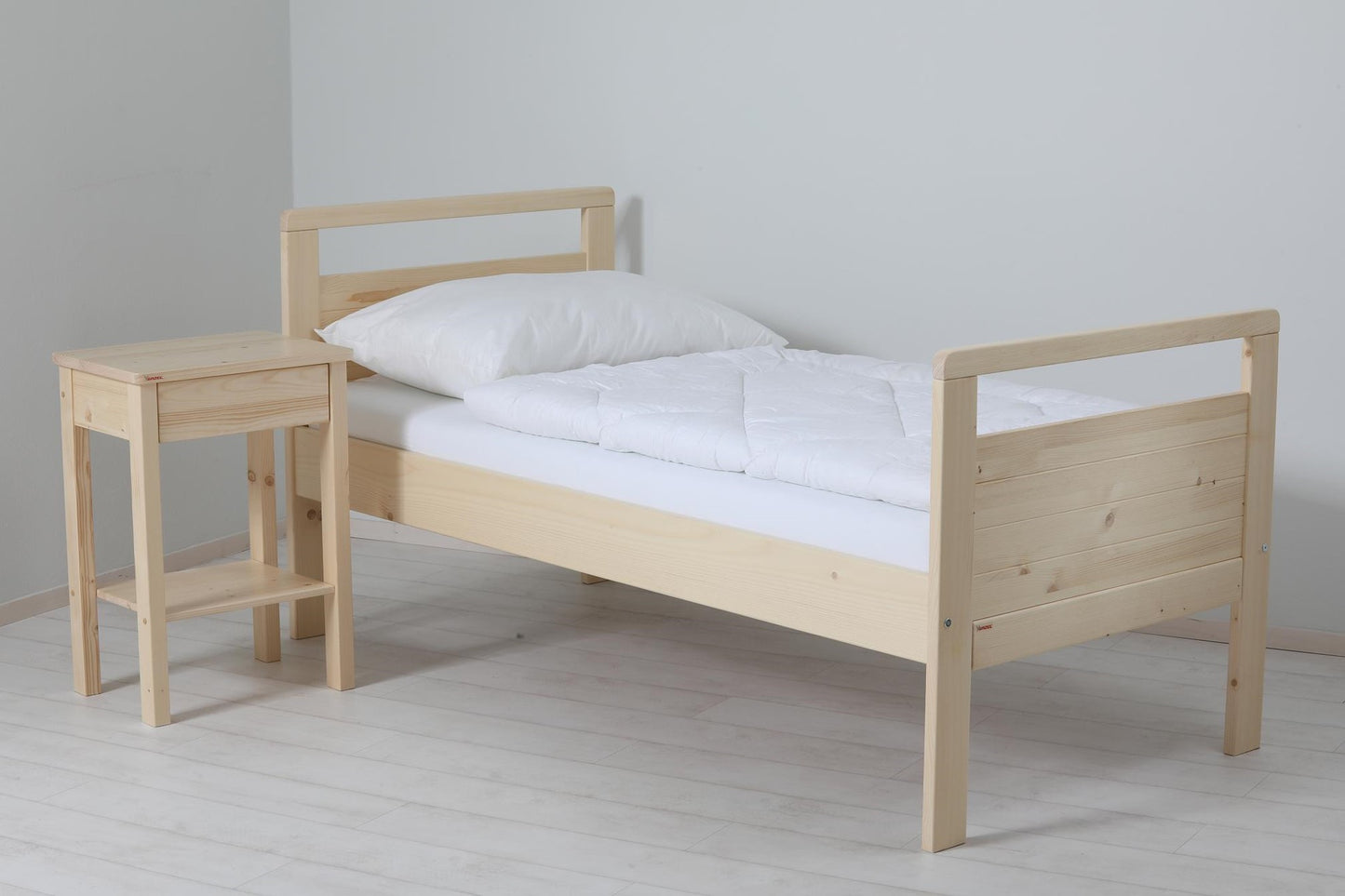 THEO BUK PEČOVATELSKÉ LŮŽKO