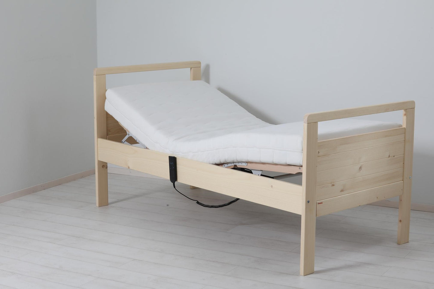 THEO BUK PEČOVATELSKÉ LŮŽKO