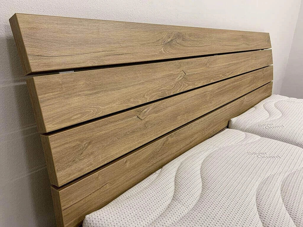 KAIRA příčky vodorovné lepené nohy DUB SONOMA