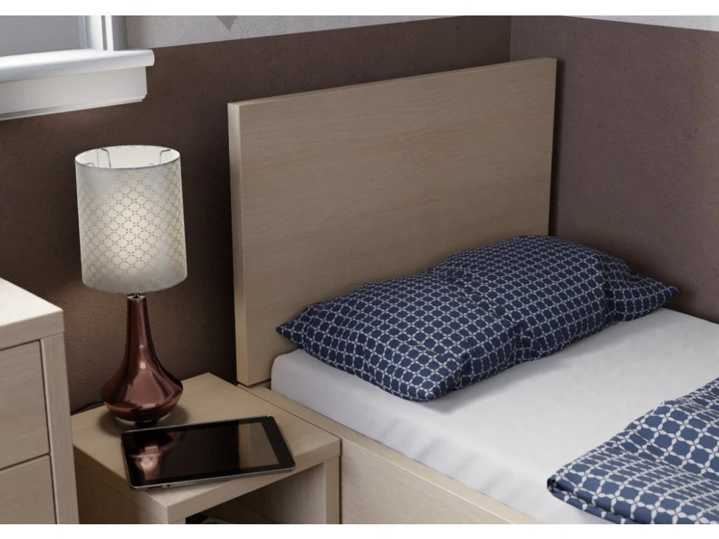 KAIRA rovné čelo u hlavy lepené nohy Standardní dekory