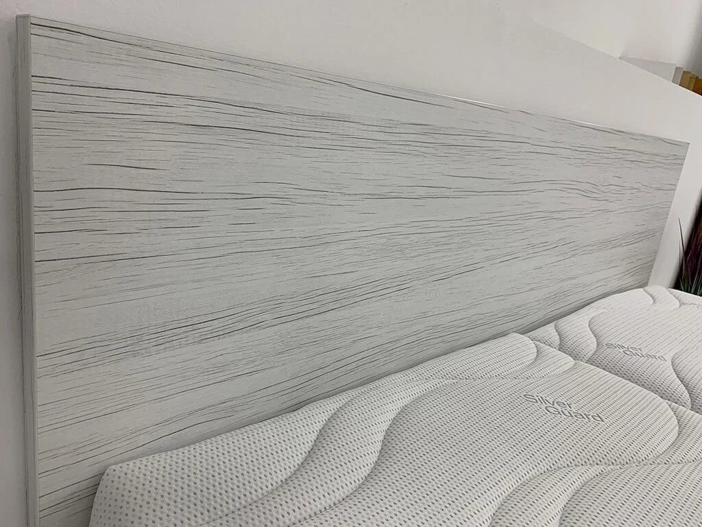 KAIRA rovné čelo u hlavy lepené nohy DUB SONOMA