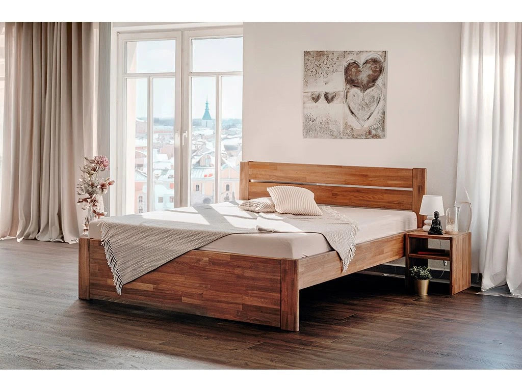 AMPARA s plným čelem u nohou