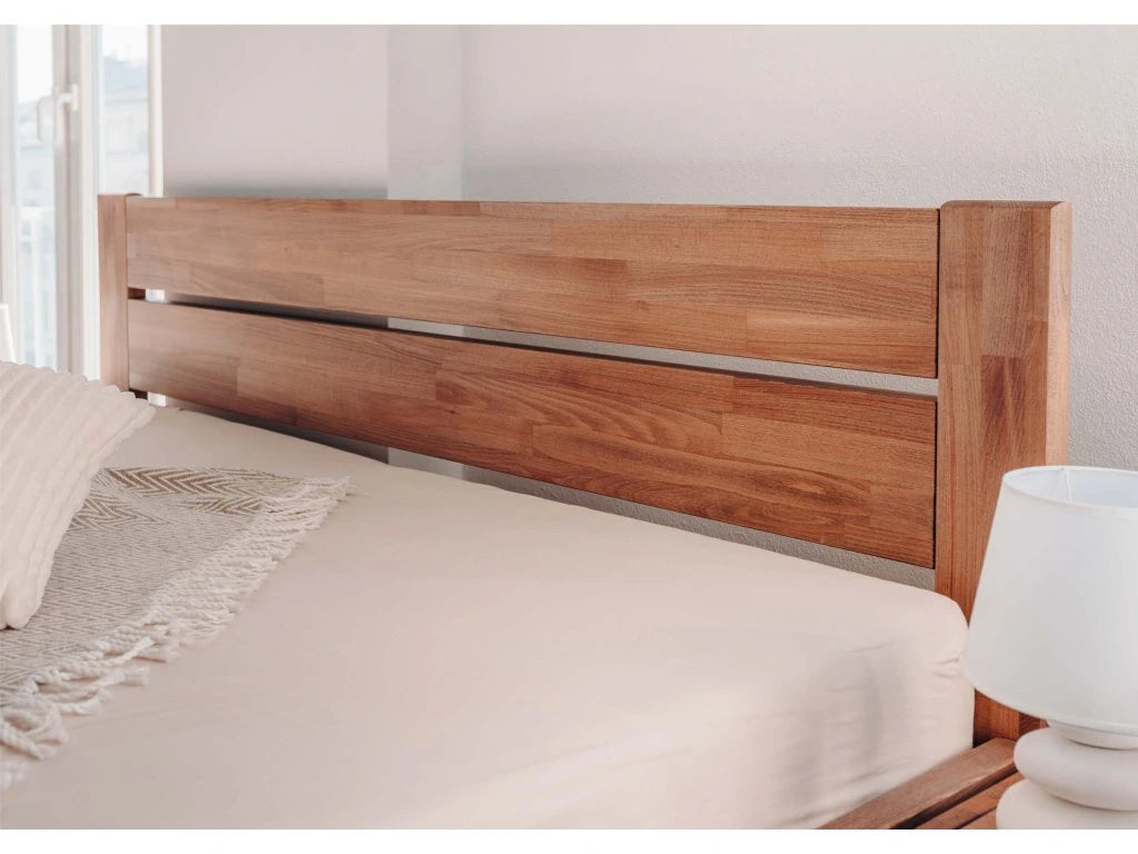 AMPARA s plným čelem u nohou