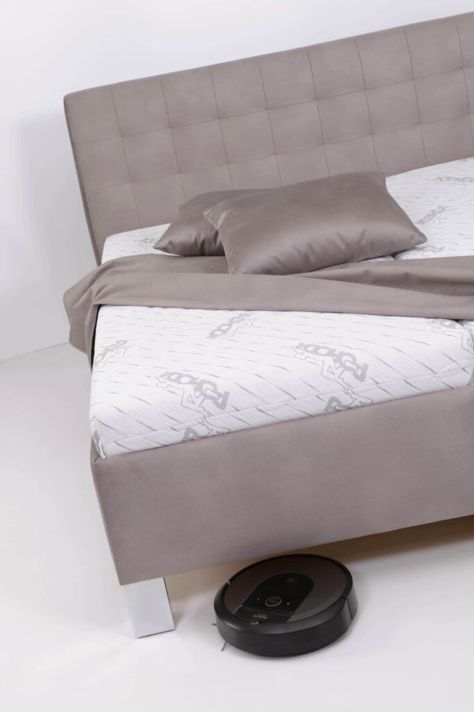 LAURA s úložným prostorem