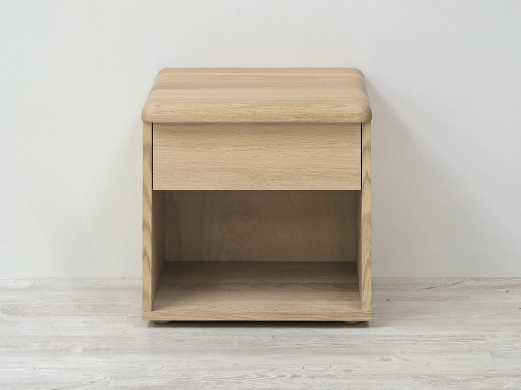 Noční stolek široký ADRIANA