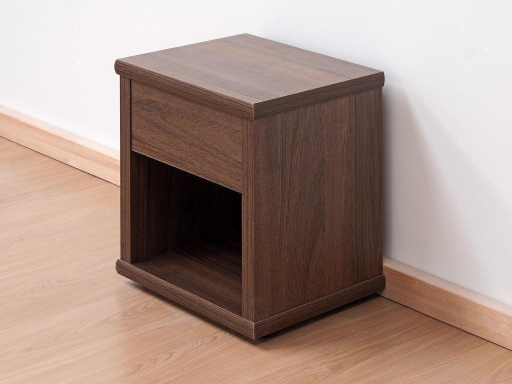 Noční stolek ÚZKÝ