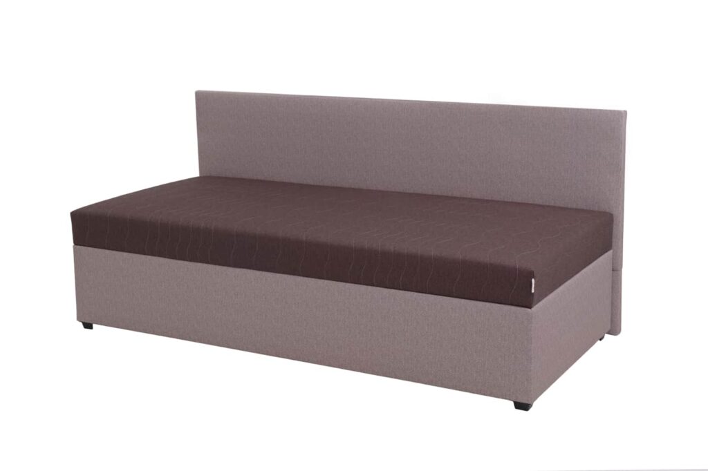 DARKO s čelem za hlavou a úložným prostorem