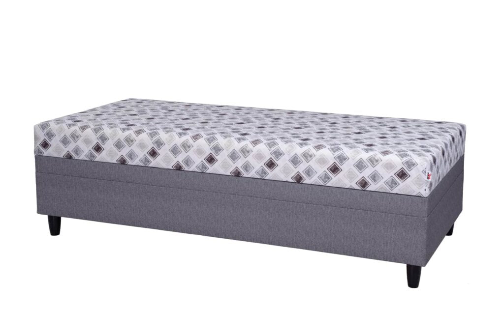 NEO s čelem za hlavou a úložným prostorem