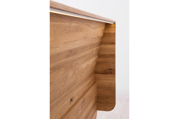 KUPÉ s plným čelem u nohou